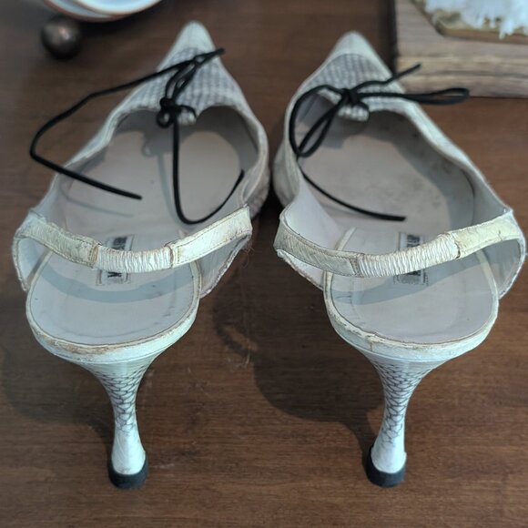 Manolo Blahnik Carolynne 90 Slingback Pumps - Picture 3 of 8